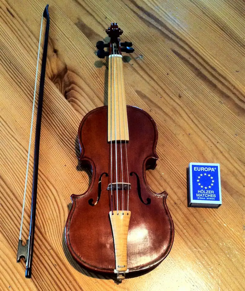 Kleinste Barockgeige 1985